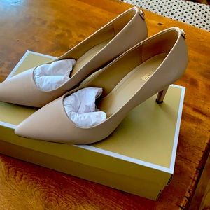 Michael Kors Dorothy Flex Pump